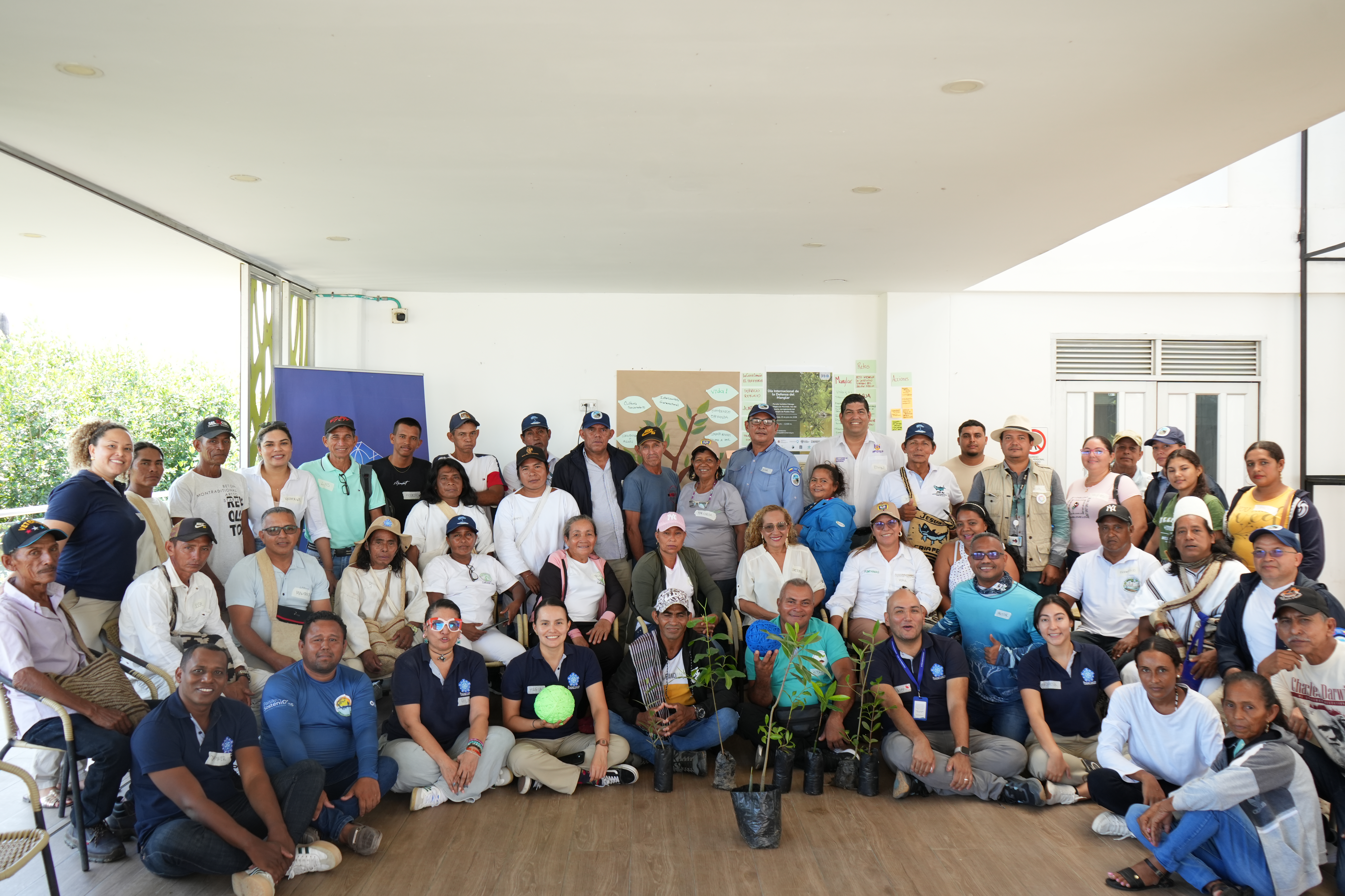 En el marco del Día Internacional de defensa del Manglar, se llevó a cabo una jornada de diálogo, reconocimiento y acción colectiva en el parador turístico de Puebloviejo, Magdalena, con el propósito de resaltar el valor territorial, ecológico, social y cultural que representan los manglares para la ecorregión Ciénaga Grande de Santa Marta – Sierra Nevada de Santa Marta (CGSM–SNSM). 