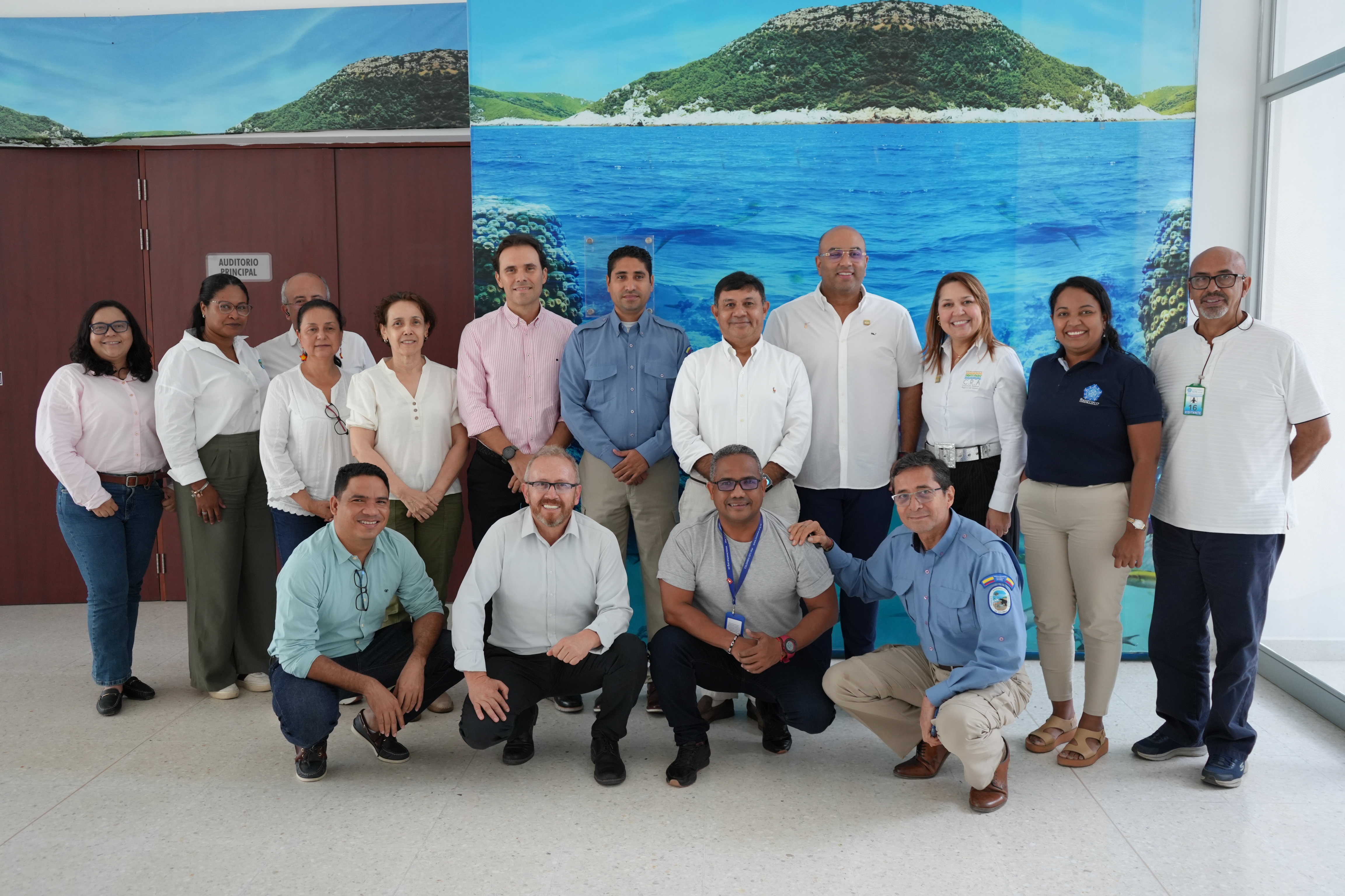 Con el compromiso de fortalecer la gobernanza ambiental del humedal más importante del Caribe colombiano, se oficializó la firma del acuerdo mediante el cual se conforma la Comisión Conjunta para la aprobación, adopción y gestión del Plan de Manejo Ambiental del sitio Ramsar Sistema Delta Estuarino del Río Magdalena – Ciénaga Grande de Santa Marta. Este fue suscrito por representantes del Ministerio de Ambiente y Desarrollo Sostenible de Colombia, a través de la Dirección de Bosques, Biodiversidad y Servicios Ecosistémicos; Parques Nacionales Naturales de Colombia; la Corporación Autónoma Regional del Magdalena (CORPAMAG); la Corporación Autónoma Regional del Atlántico (CRA); el Establecimiento Público Ambiental – Barranquilla Verde.
