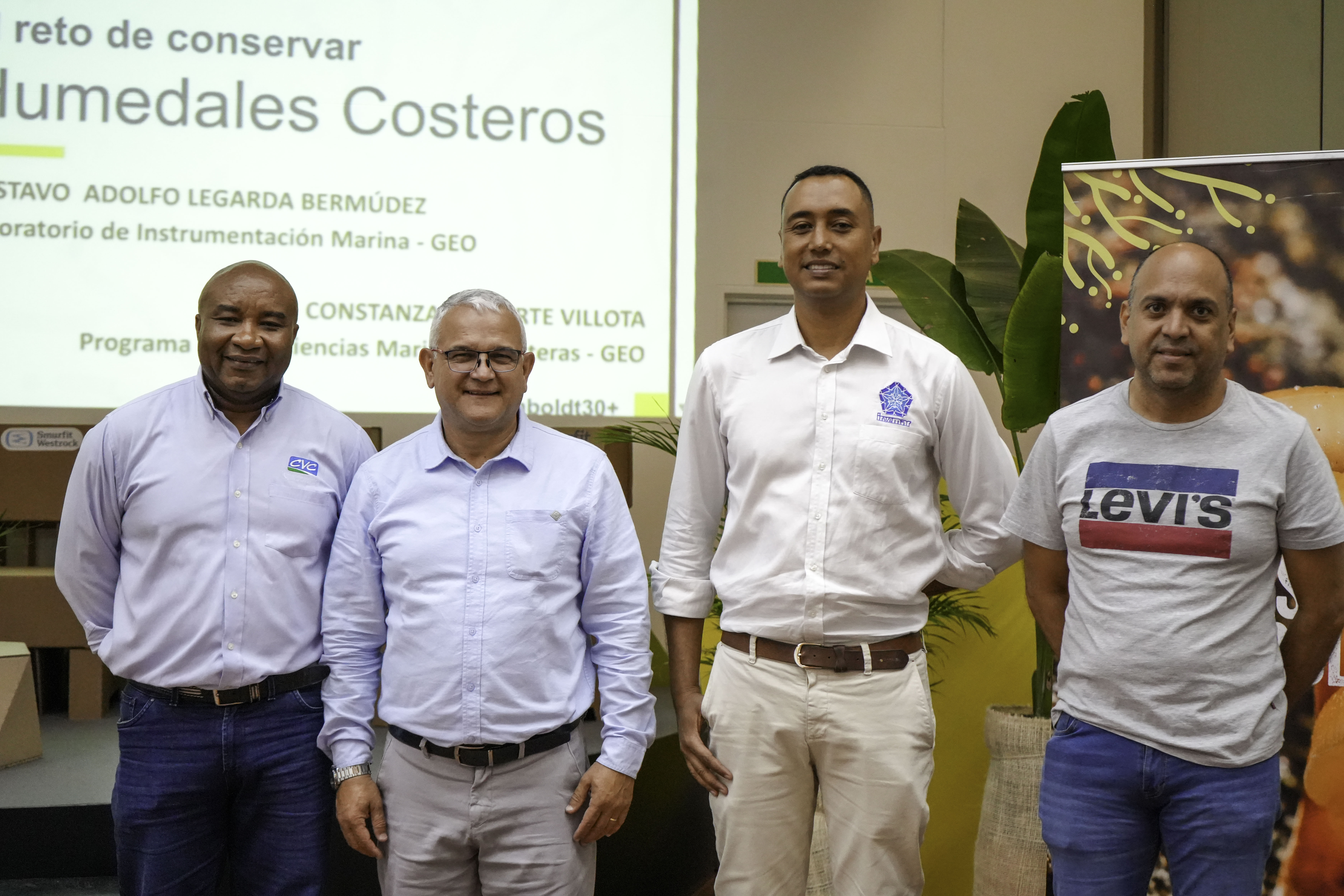 En el marco de la Semana de la Biodiversidad, INVEMAR desarrolló una agenda académica y cultural en Cali que acercó la ciencia marina al público del Valle del Cauca. La programación incluyó conversatorios, exhibiciones y espacios de diálogo con aliados estratégicos del Pacífico colombiano.