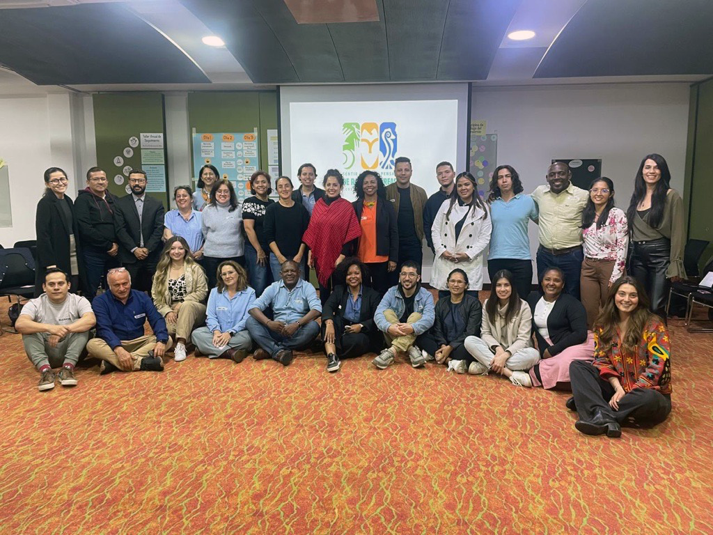 El Instituto de Investigaciones Marinas y Costeras – INVEMAR participó en el segundo taller anual de planeación y seguimiento del proyecto “De Raíces a Mareas – Ecosistemas Resilientes”, financiado por la Iniciativa Internacional del Clima – IKI y orientada a la gestión para la resiliencia de ecosistemas estratégicos y la biodiversidad en las regiones Pacífico y Caribe de Colombia.