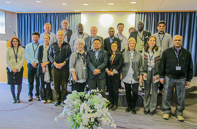 En la fotografía se muestran los lideres de centros de entrenamiento regional del Ocean Teacher Global Academy