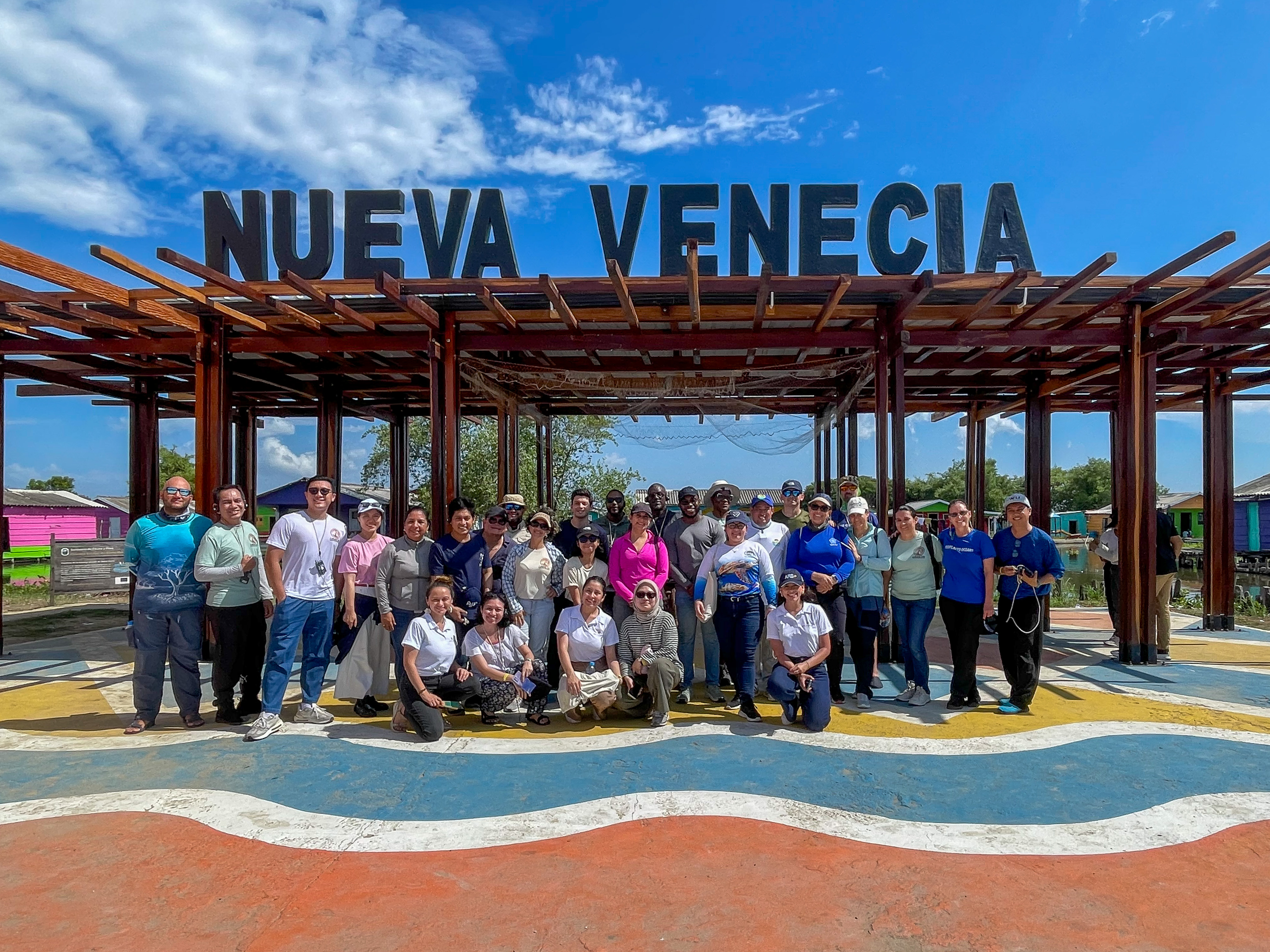 Con la participación de 22 delegados de gobiernos de la Asociación de Naciones del Sudeste Asiático (ASEAN) y de la Asociación de Estados del Caribe (AEC), el Instituto de Investigaciones Marinas y Costeras (INVEMAR) fue sede del taller “Fortalecimiento del conocimiento sobre el Carbono Azul y la resiliencia costera - Una oferta colombiana para los países de la ASEAN y la AEC”, organizado por Conservation International, la Agencia Presidencial de Cooperación Internacional de Colombia (APC-Colombia) e INVEMAR.